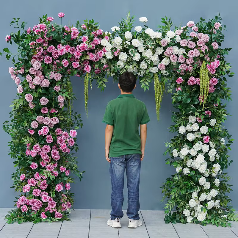 Décor de rangée de fleurs de luxe