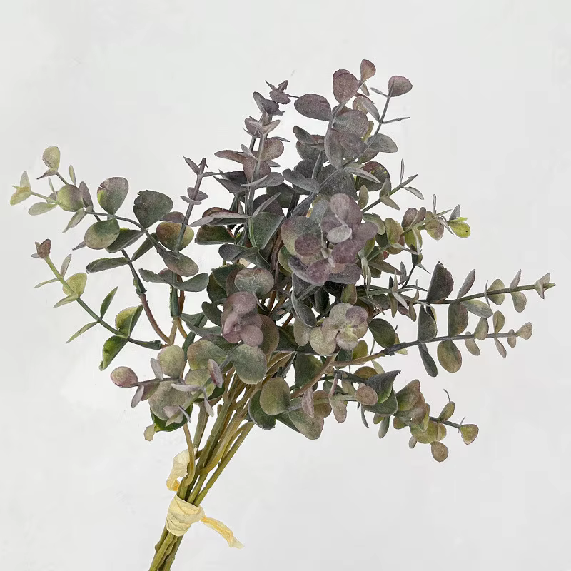 Bouquet de plantes artificielles en feuilles d'eucalyptus