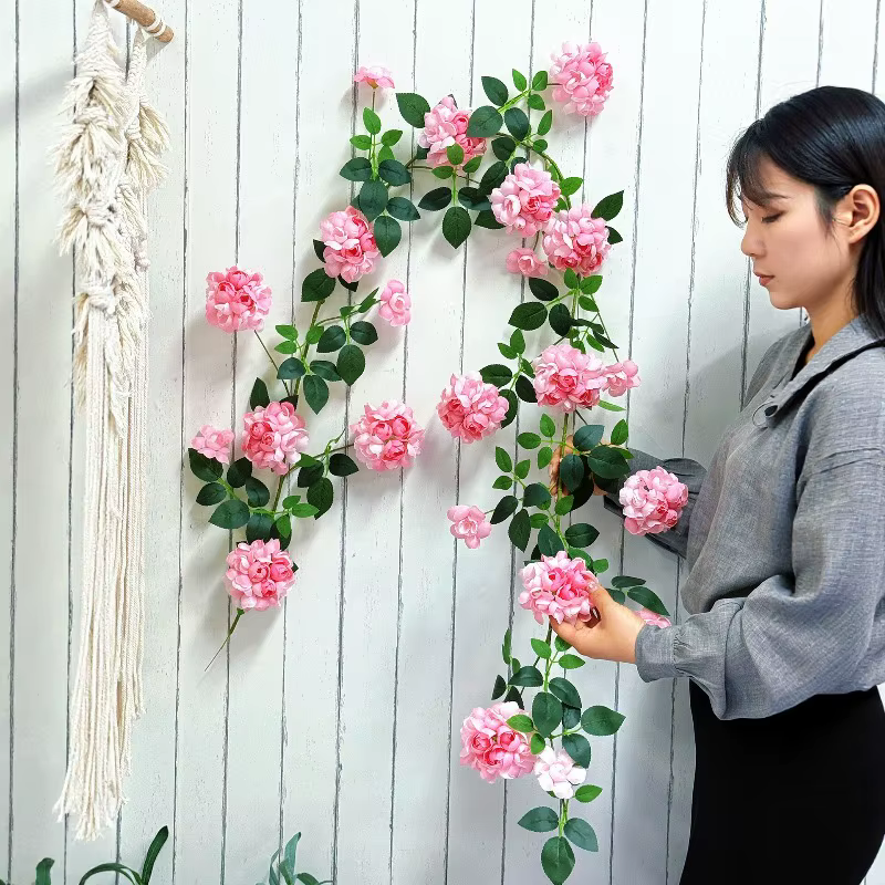 Lot de 2 guirlandes de roses artificielles de 1