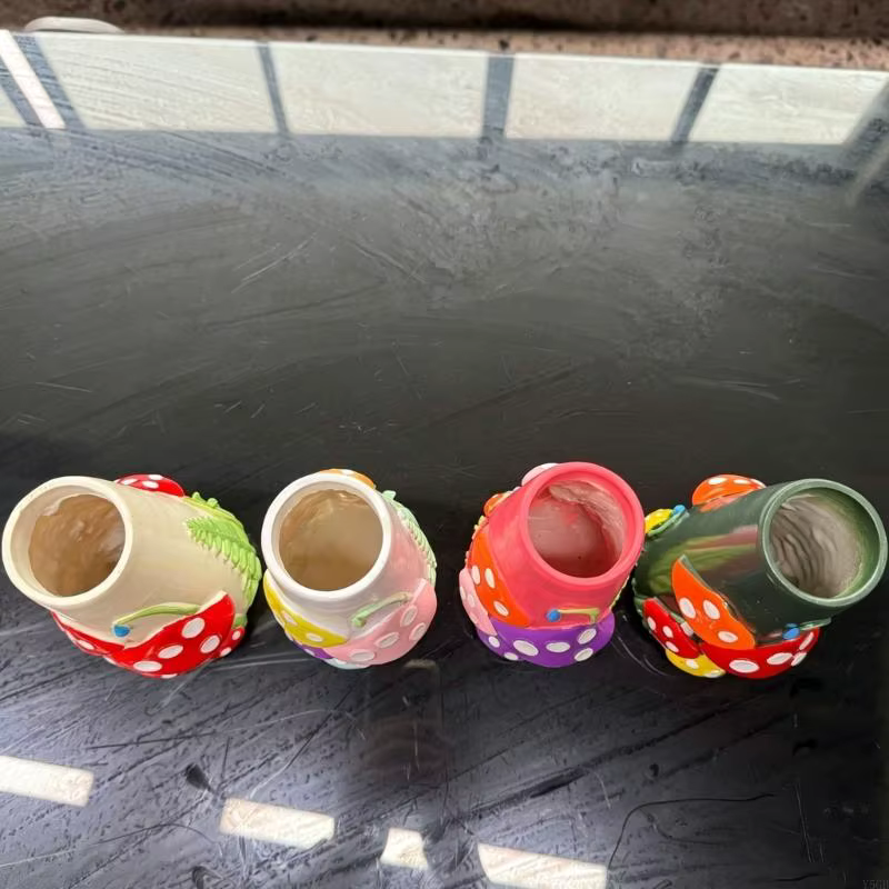 Vases en forme champignon pour fleurs