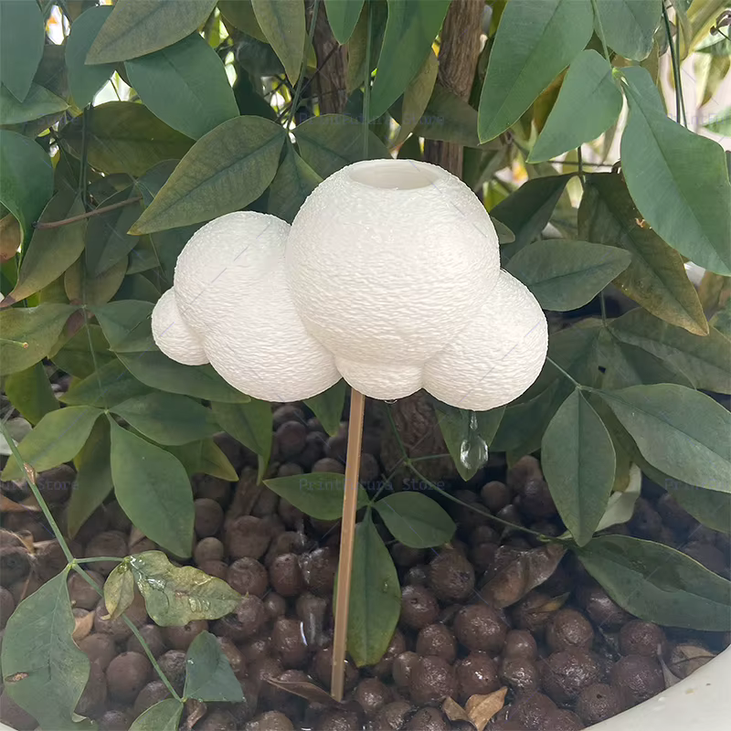 Jardinière d'arrosage en forme de nuage imprimée en 3D