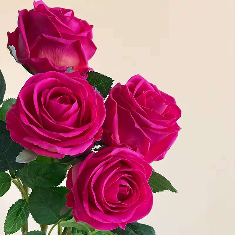 Fleurs artificielles au toucher réel