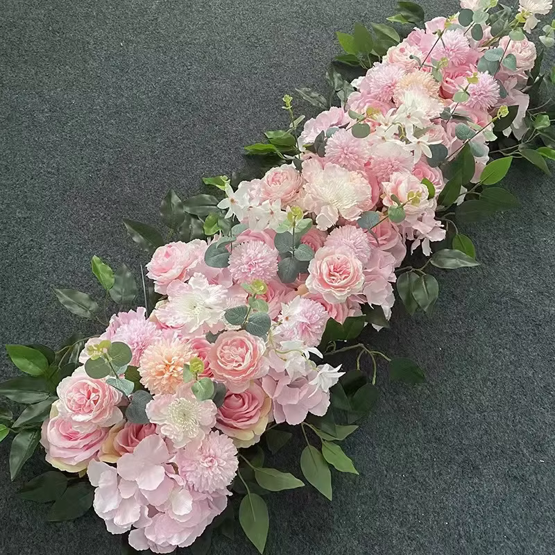 Nouvelle rangée de fleurs de mariage