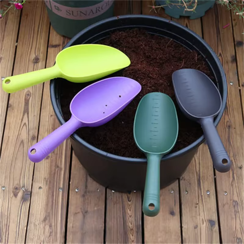 Pelle de jardin multifonctionnelle pour plantes