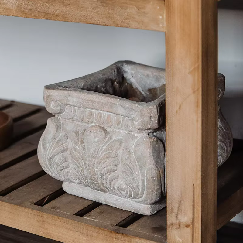 Pot et jardinière carrés rustiques en terre cuite faits à la main, style ferme