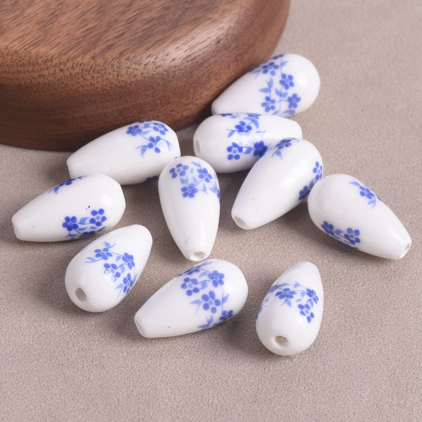 Perles en céramique et porcelaine en forme de goutte d'eau