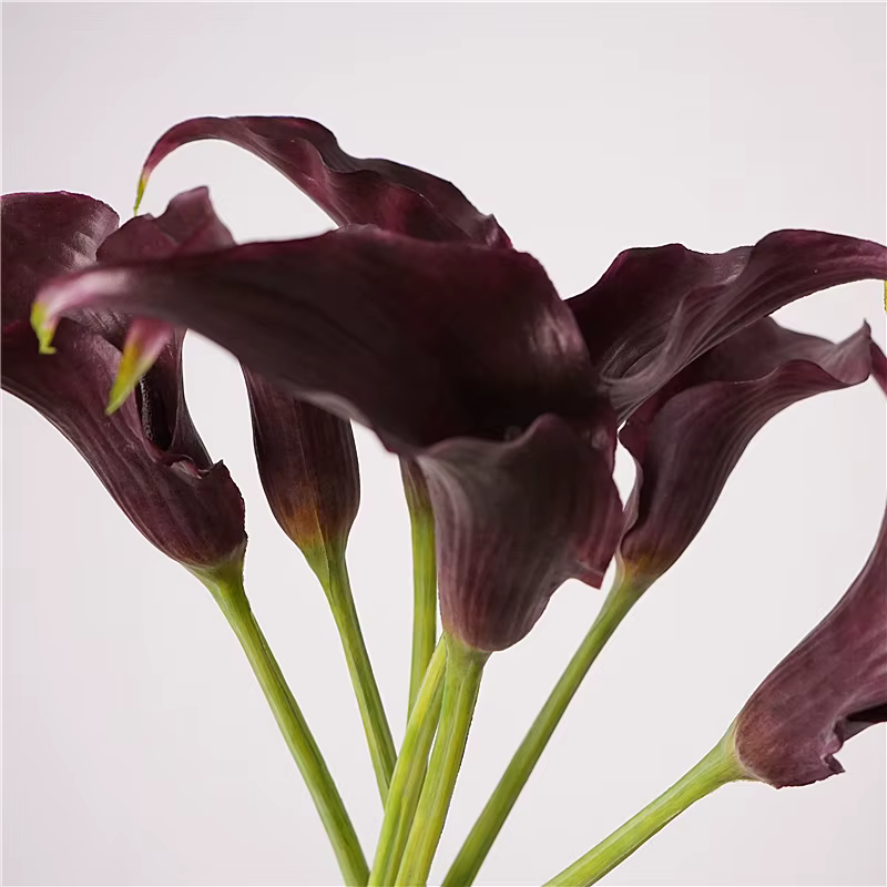 Fleur de lys Calla artificielle en Latex