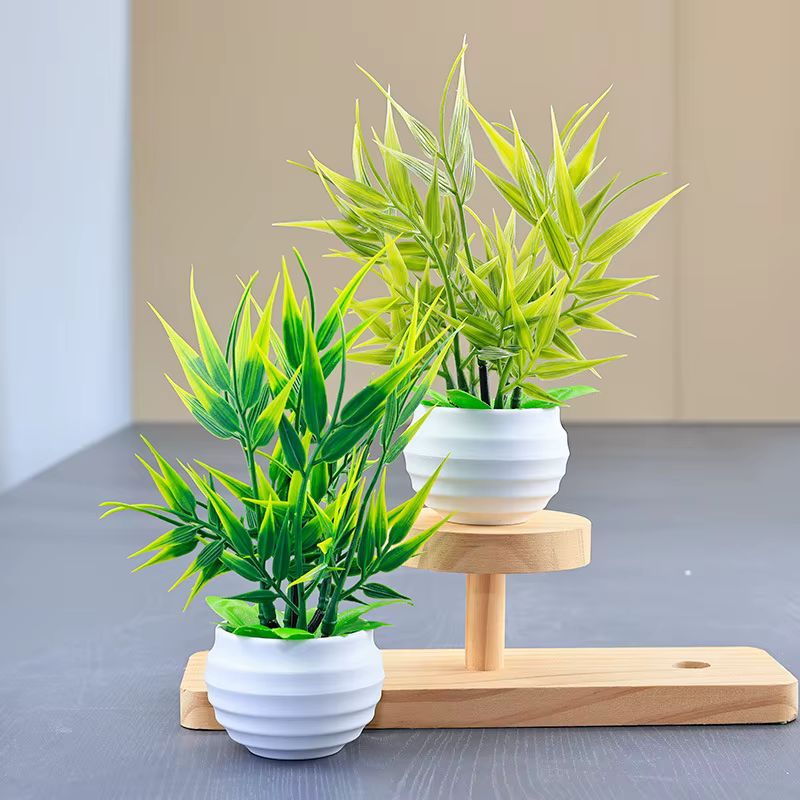 Plantes artificielles en bambou en pot