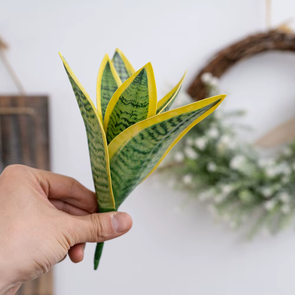 Plante serpent artificielle