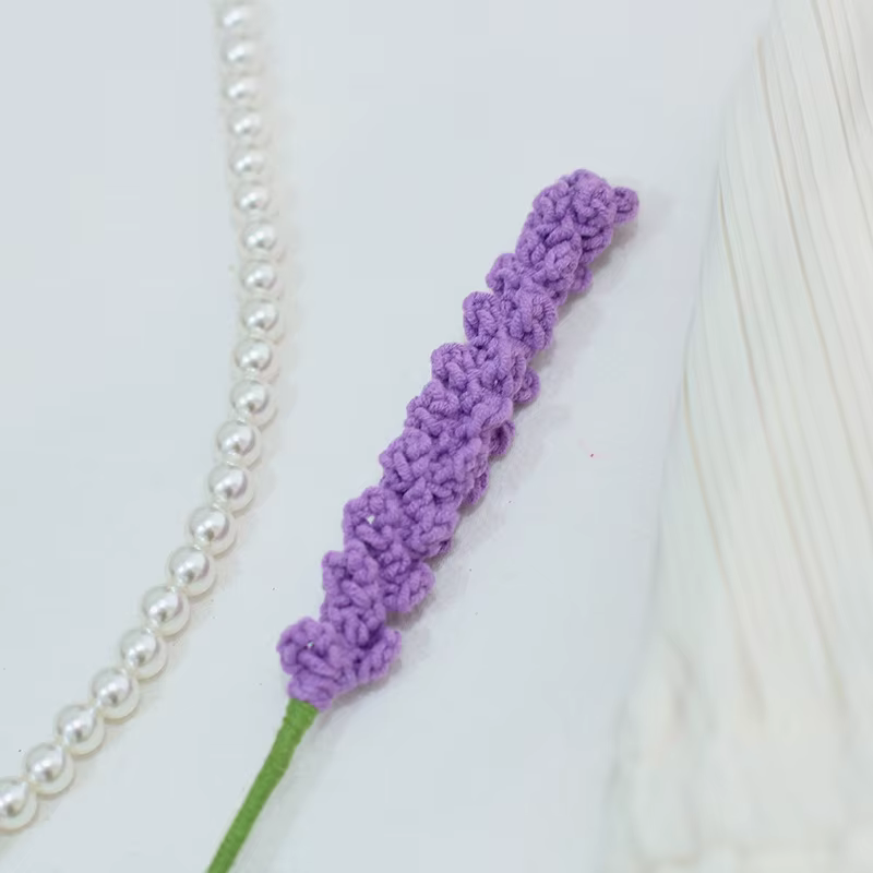 Fleurs de laine tissées à la la lavande