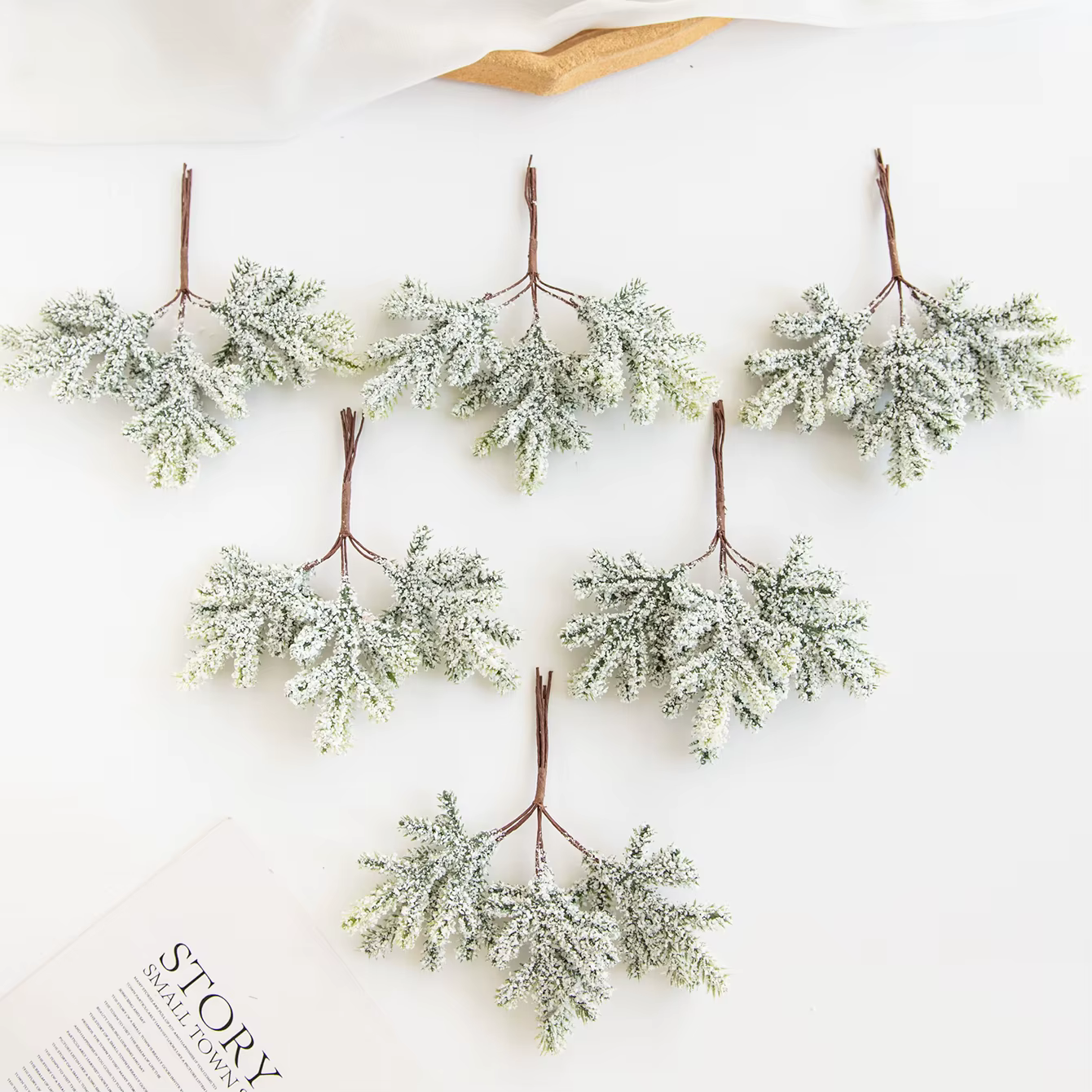 Plante Artificielle avec Feuilles Vertes pour la Décoration de la Maison