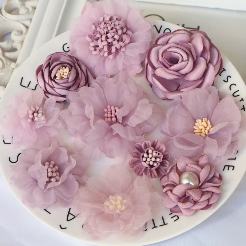 Mélange de fleurs artificielles en mousseline de soie