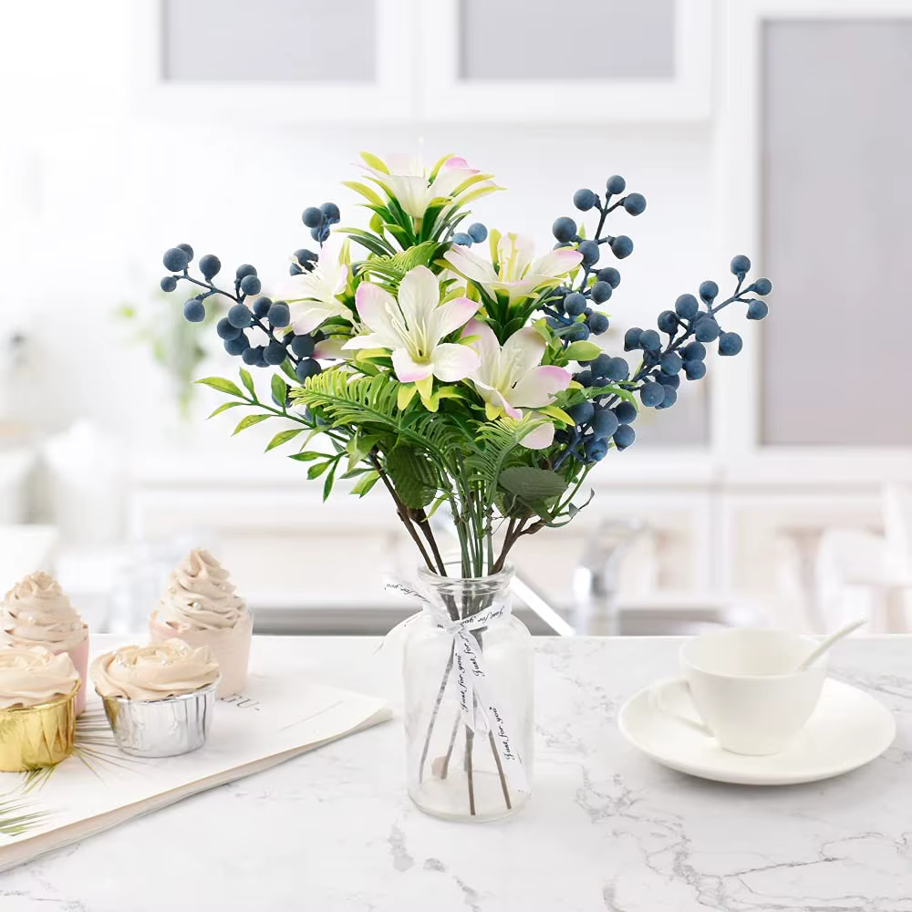 Myrtille artificielle avec feuilles vertes
