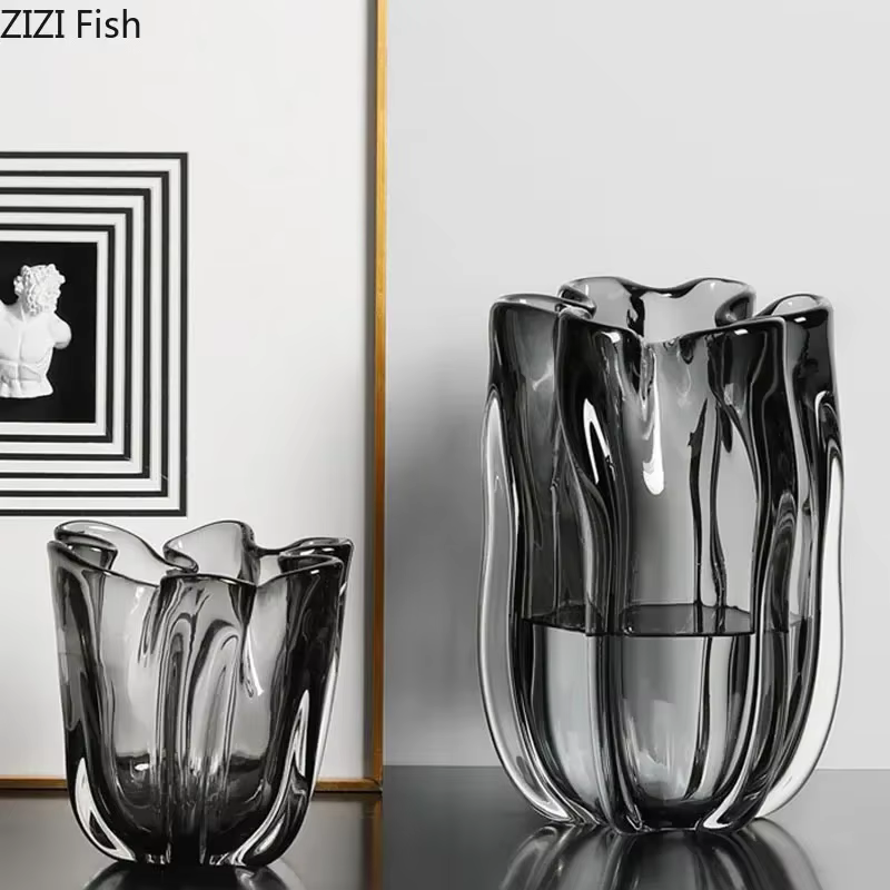 Vase en verre en forme de bourgeon de fleur