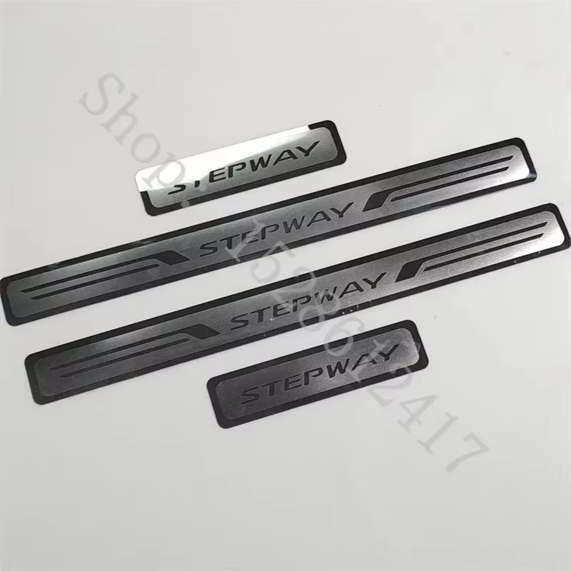 Pour Dacia Sandero 2 Stepway 2013~2024 Accessoires de voiture Plaques de protection de seuil de porte Autocollants de bienvenue pour voiture