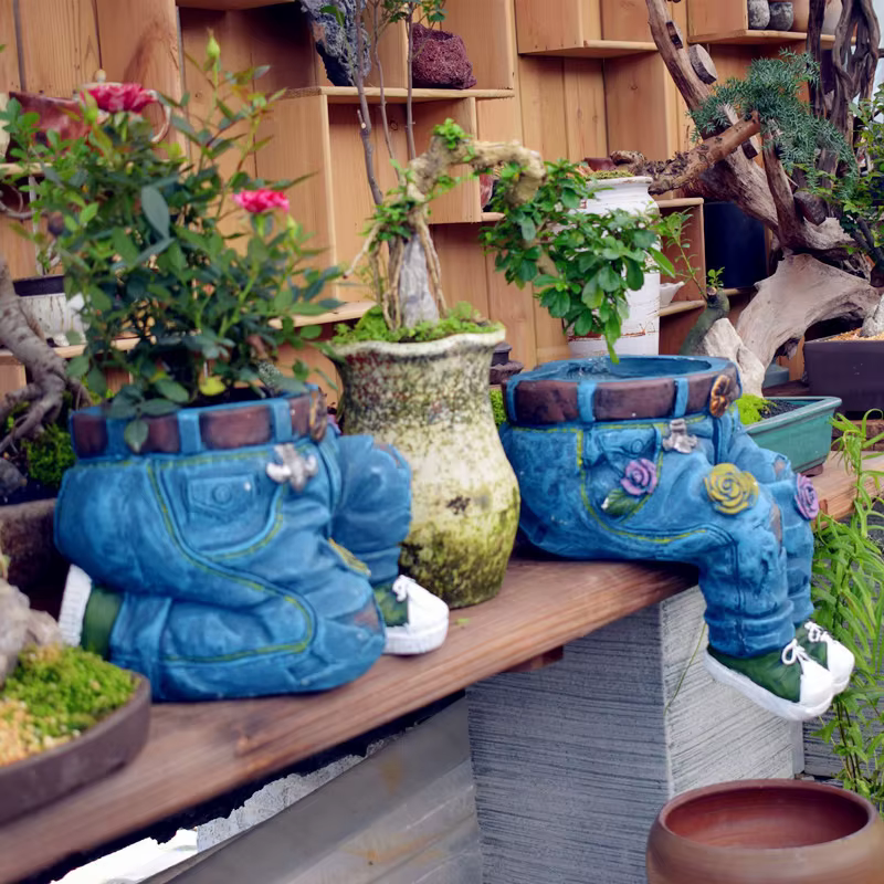 Pot de fleurs vintage en résine en forme de jean