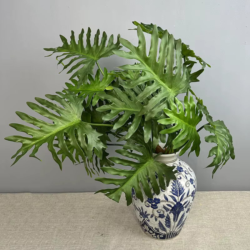 Plantes vertes simulées au toucher
