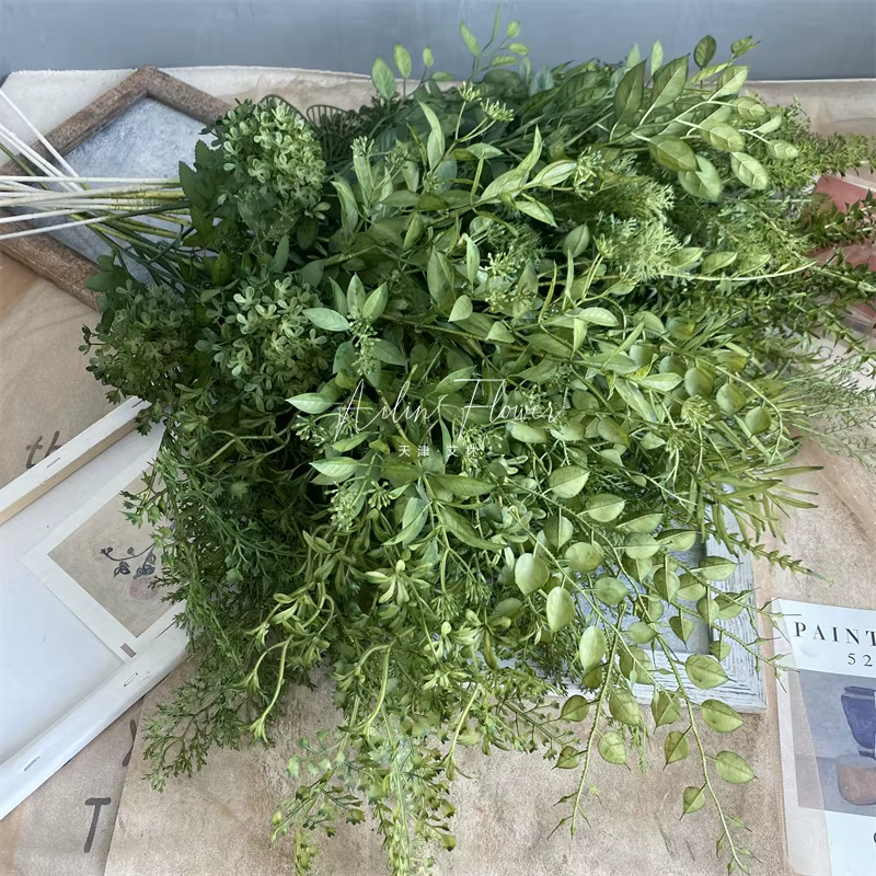 Plantes artificielles vertes