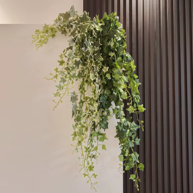 Plantes de vigne artificielles suspendues