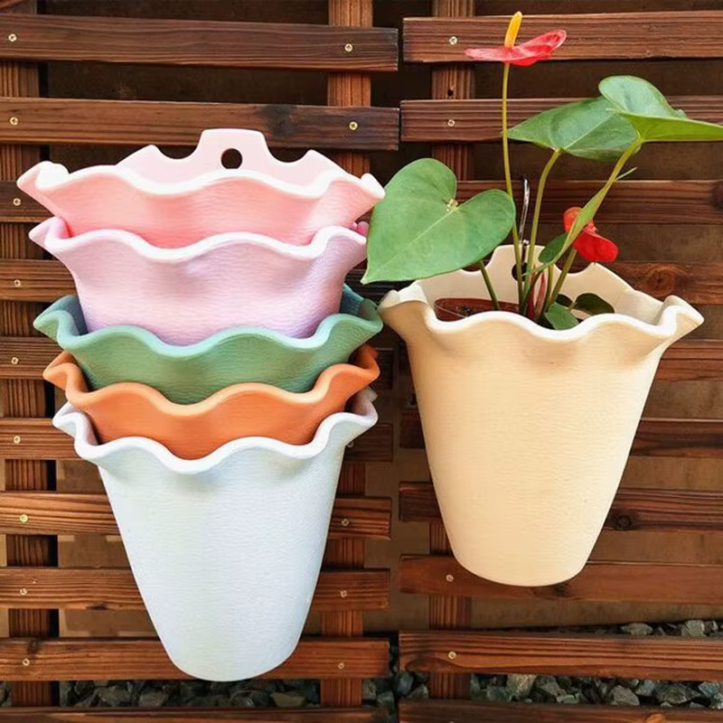 Pot de fleurs mural en plastique suspendu