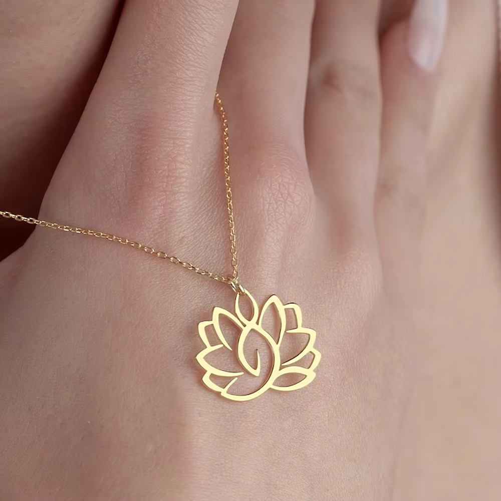 Porte-bonheur fleur de Lotus pendentif ras du cou chaîne femmes bouddhiste 316 acier inoxydable Yoga Chakra magique purifier l'âme collier Couple bijoux