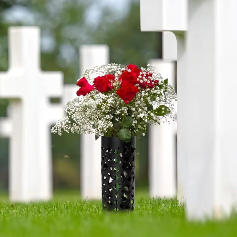 Vases de cimetière commémoratifs avec piquet