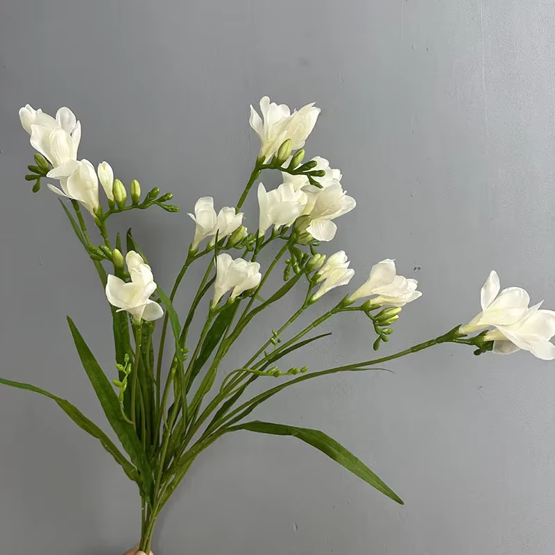 4 pièces/lot Simulation fleurs soie parfumée neige orchidée fausse fleur balcon décoratif artificiel violet fresie Hall décoration