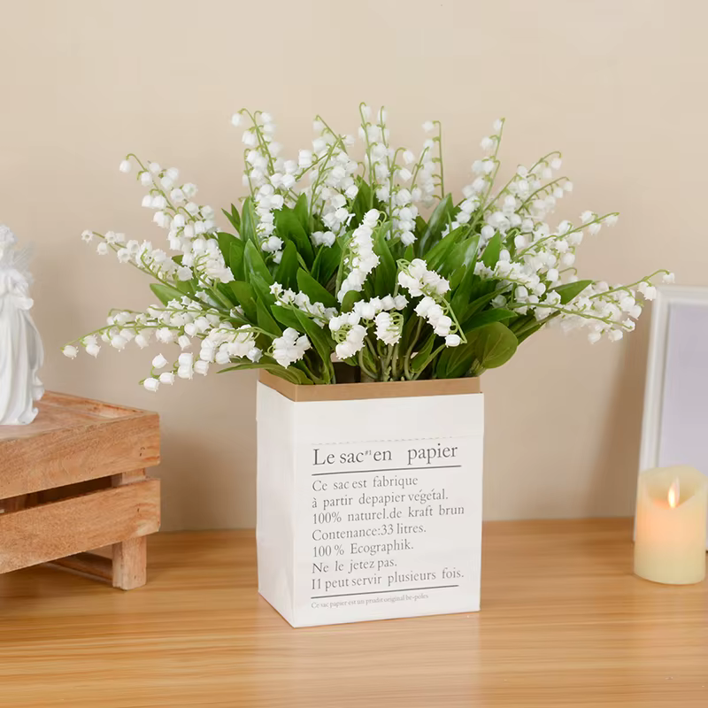 Fleur d'orchidée artificielle de muguet blanc