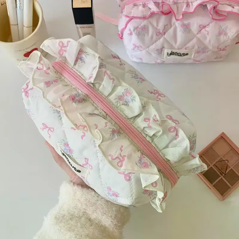 Sac de maquillage en coton matelassé avec nœud et fleur, trousse de toilette portable pour femmes et filles, organisateur de cosmétiques à fermeture éclair, sac à main en tissu