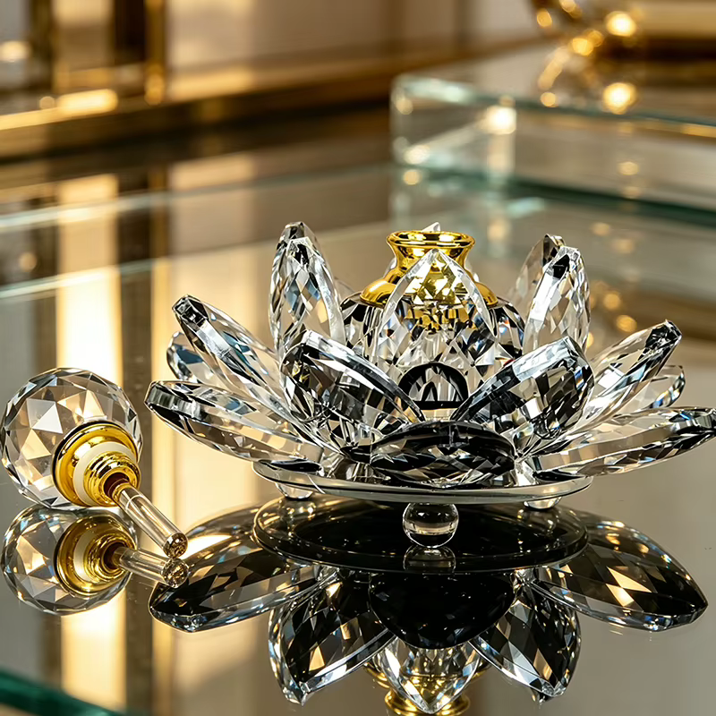 Flacon d'huile essentielle décoratif en cristal en forme de lotus