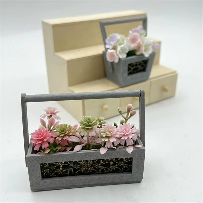 Plantes miniatures à fleurs roses pour maisons poupées