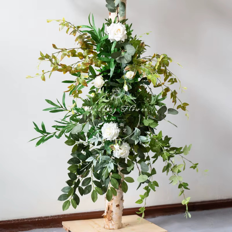 Plantes vertes personnalisées pour décoration d'arche de mariage