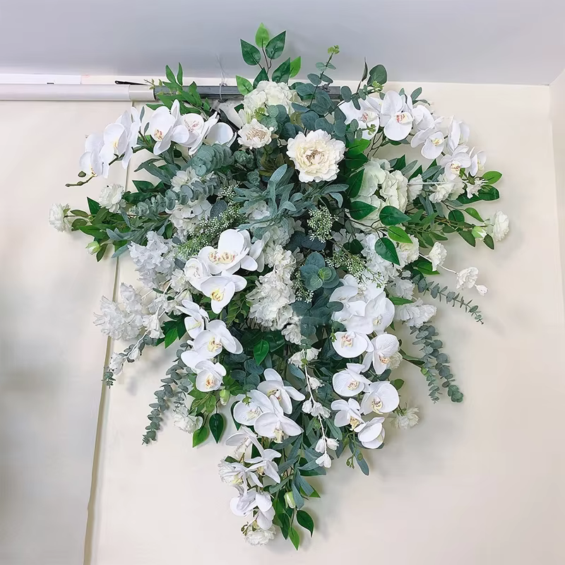 Verdure d'orchidée de rose blanche