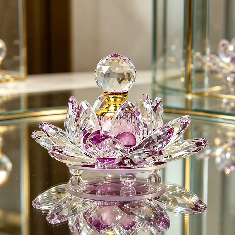Flacon d'huile essentielle décoratif en cristal en forme de lotus