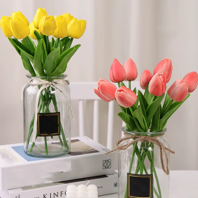 Fleur de tulipe artificielle séchée