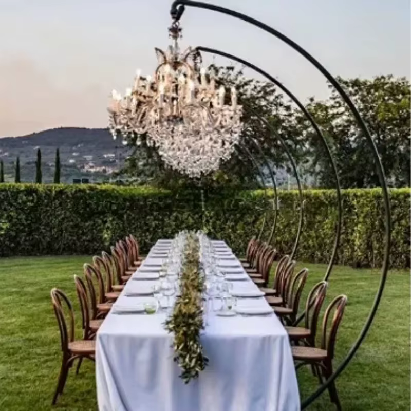 Arches de fleurs de mariage de luxe de 7