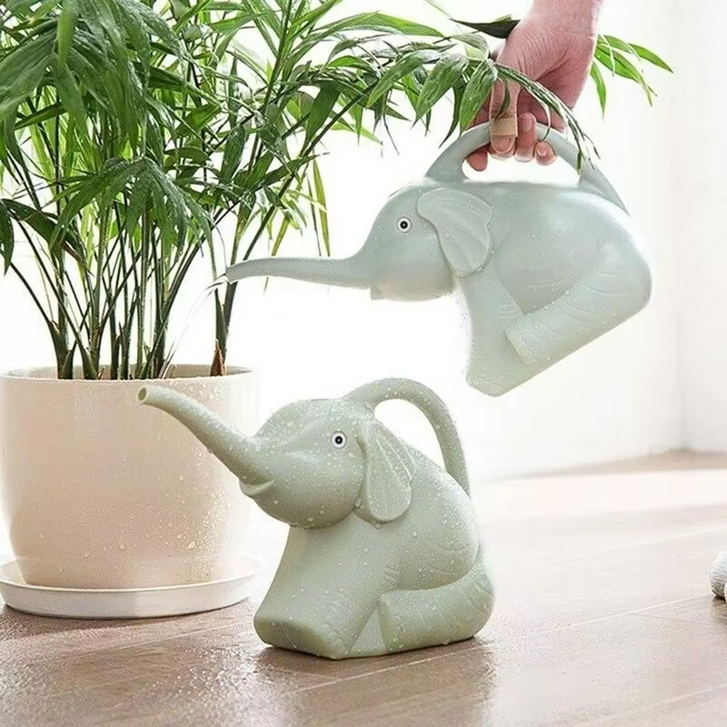 Arrosoir en plastique mignon en forme d'éléphant 2026 pour plantes