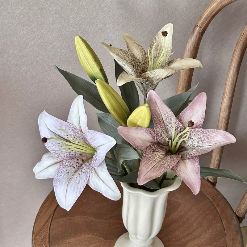 Bouquet de Lys Artificiel de 18cm de Diamètre