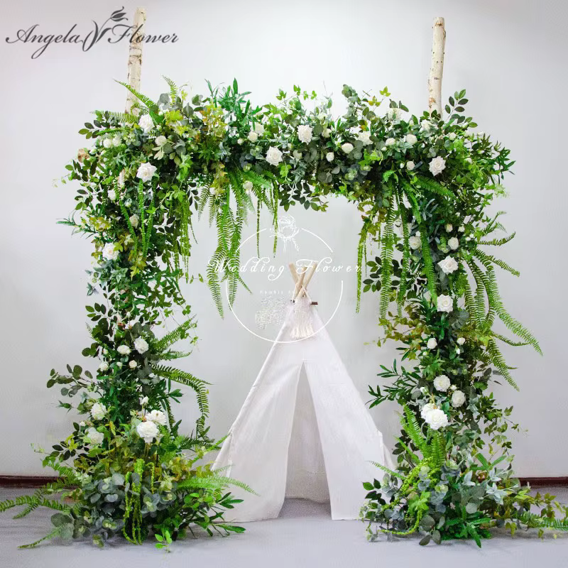 Plantes vertes personnalisées pour décoration d'arche de mariage