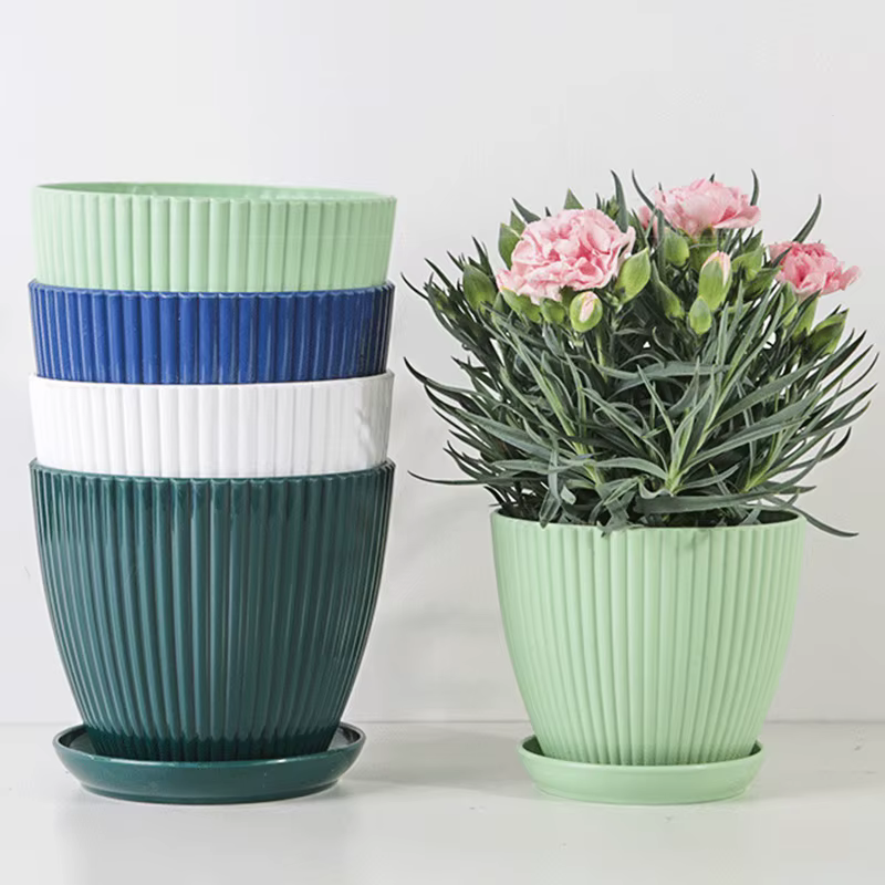 Pots de fleurs d'intérieur en plastique