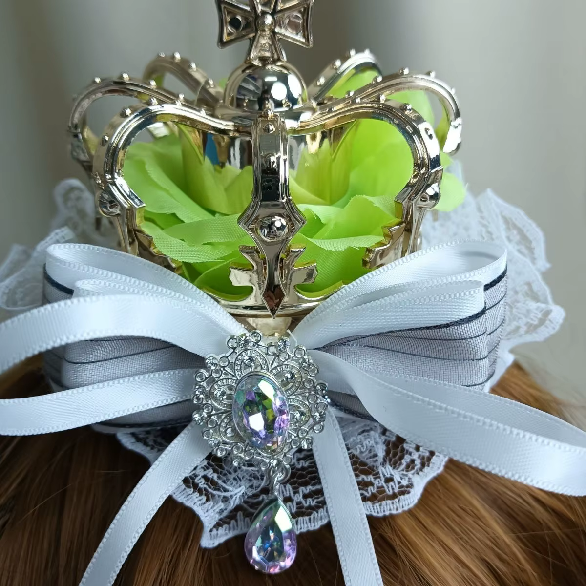 Couronne de fleurs de roses croisées pour filles
