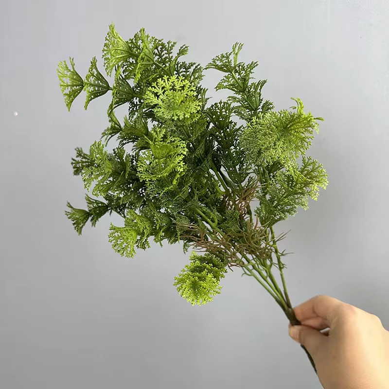 Plante florale en plastique