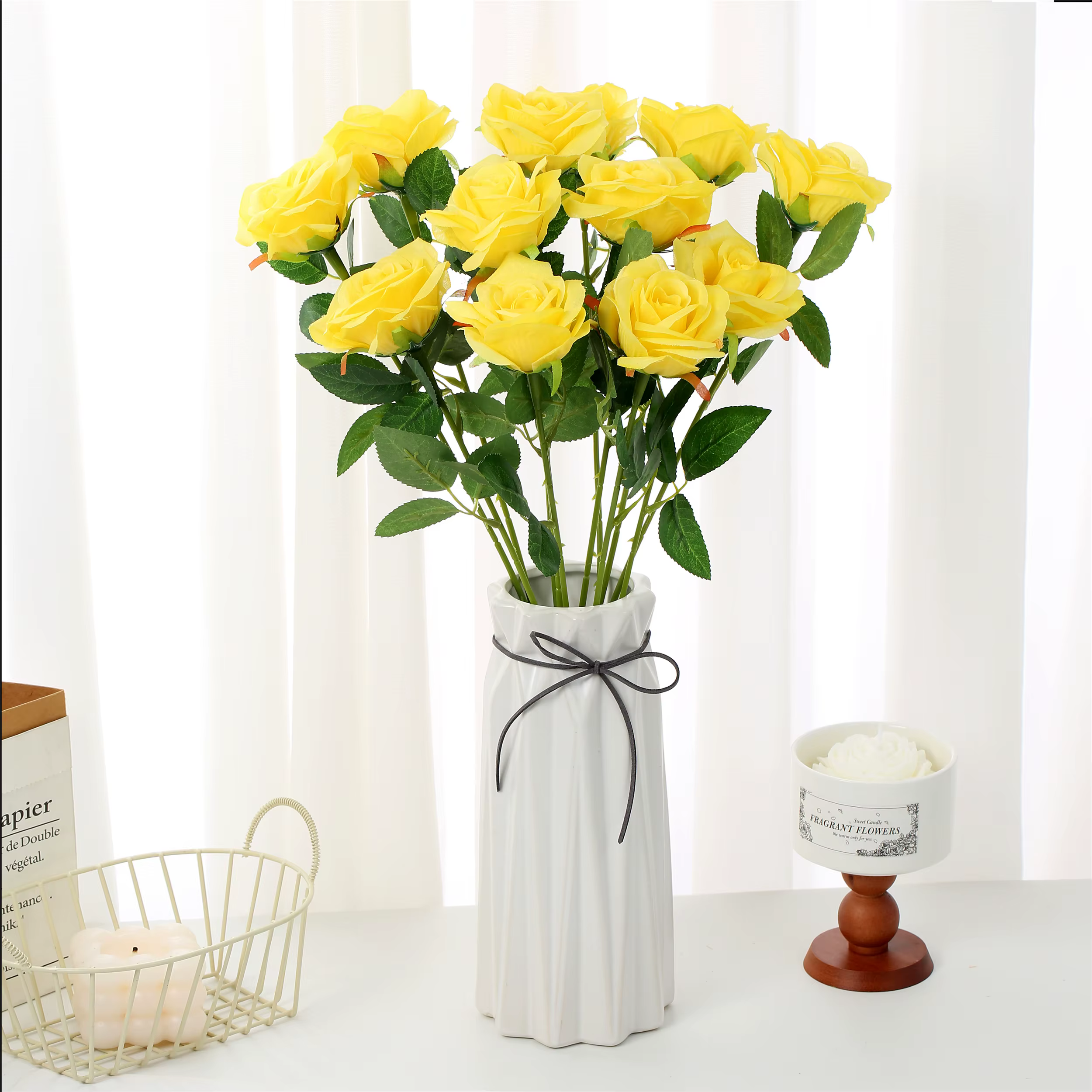 Rose artificielle jaune en soie à longue tige pour la décoration de la maison