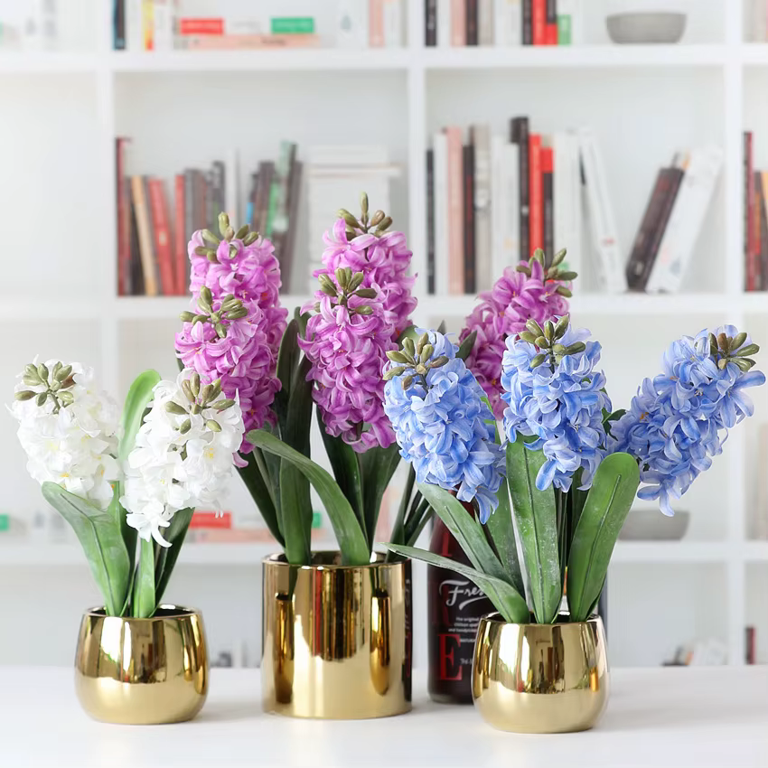 Arrangement de fleurs de jacinthe artificielle violette