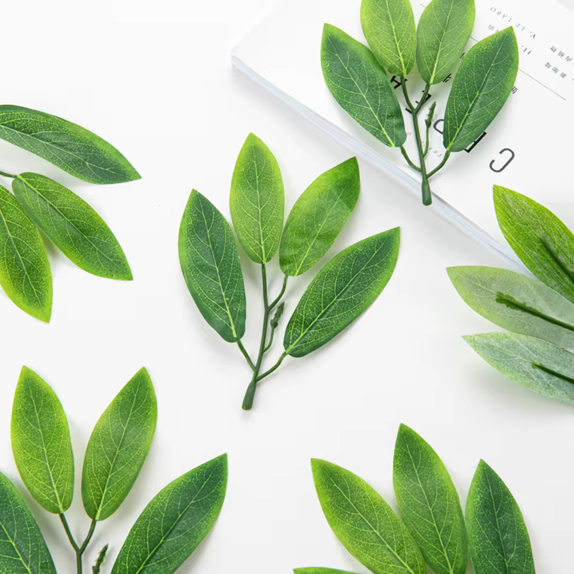 Plantes artificielles en soie verte