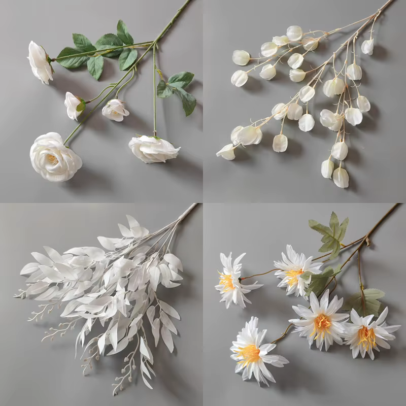 Fleurs artificielles blanches