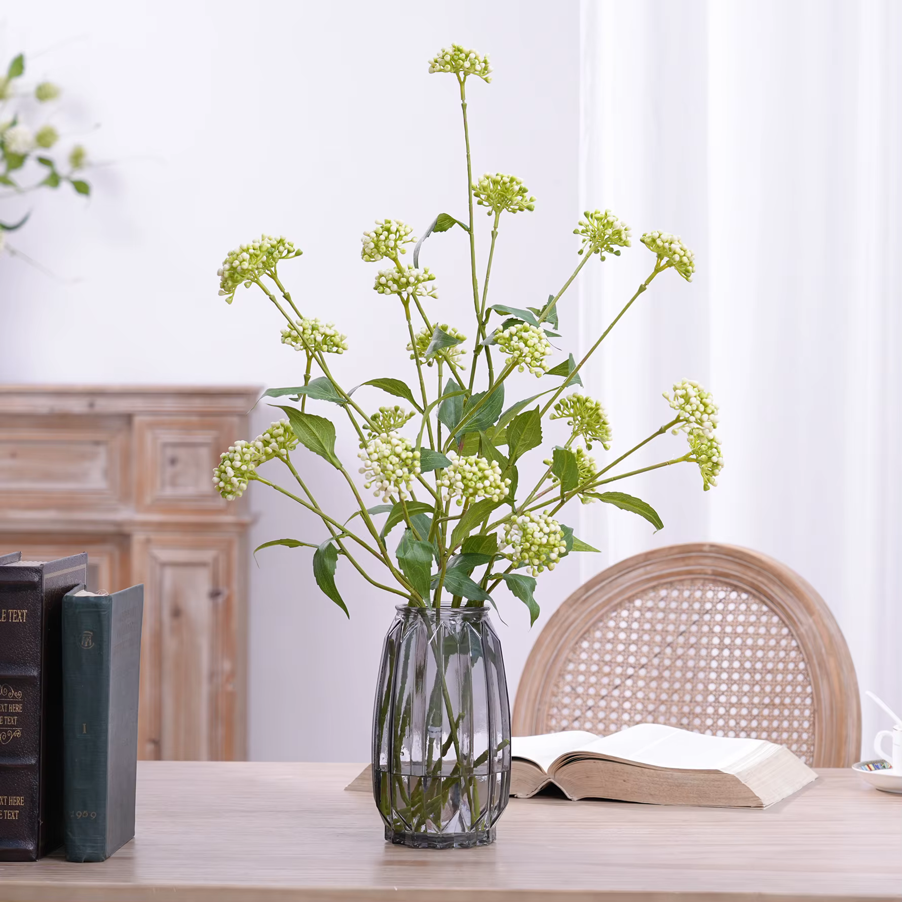 X1015 Branche Artificielle Plante Verte Chrysanthème Fleur Blanche Décoration de Table Maison Vase Composition Florale
