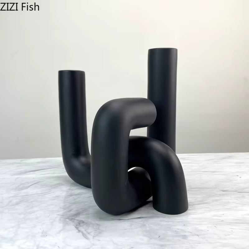Vase en céramique incurvé créatif
