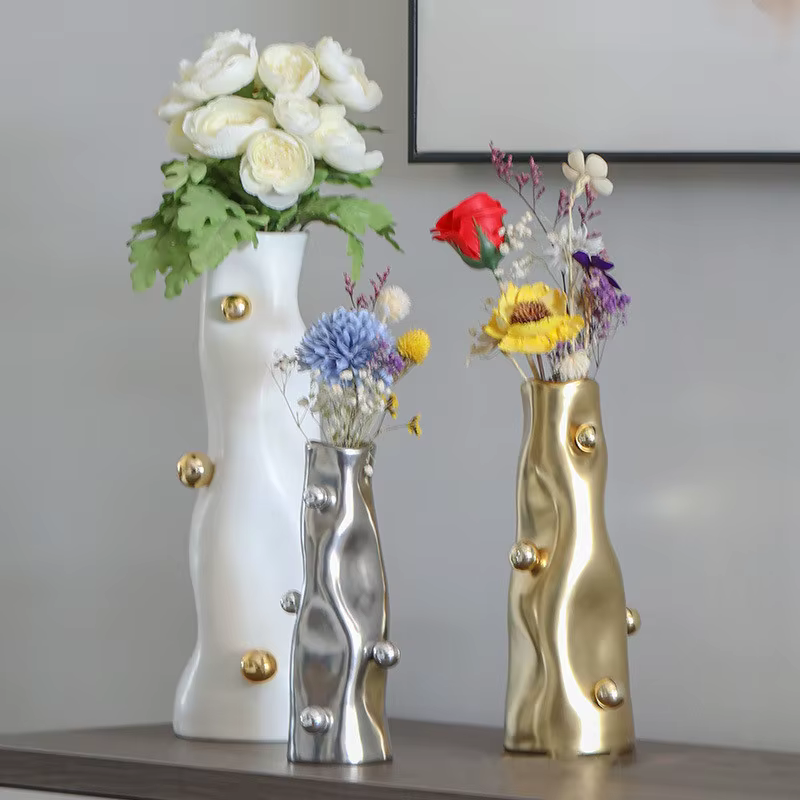 Vase à fleurs en porcelaine