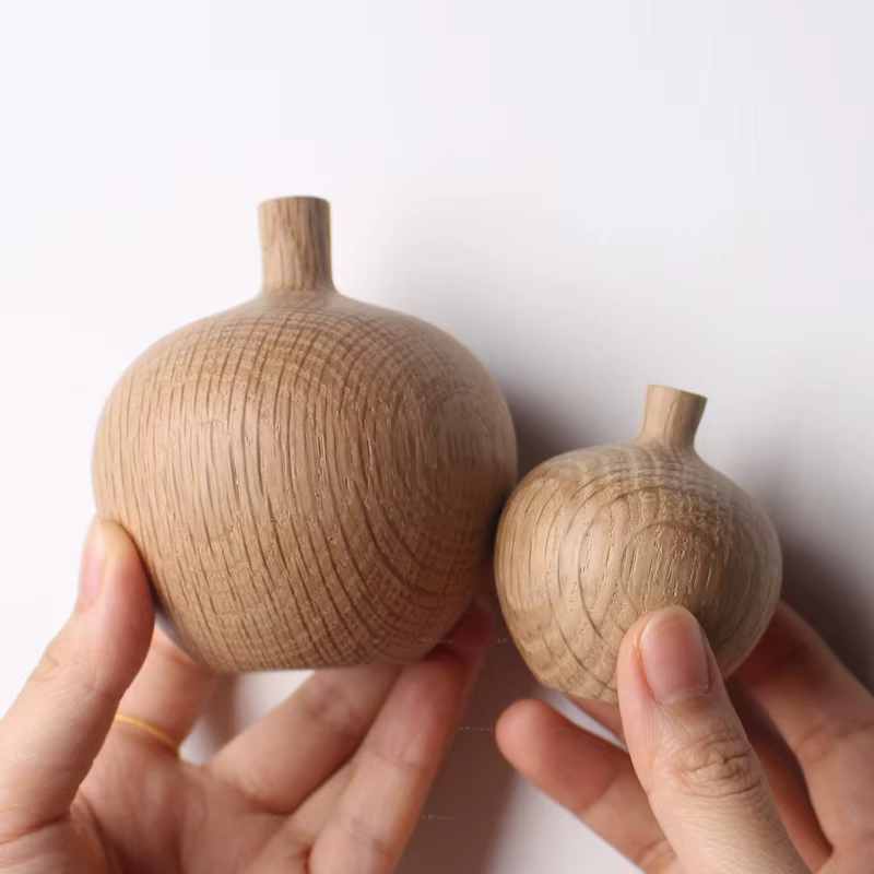 Mini vase à fleurs sèches en bois massif